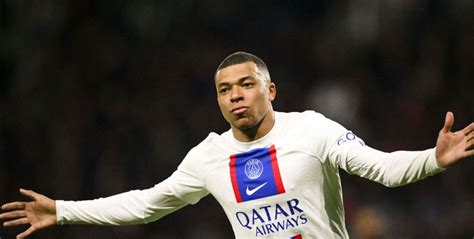 Paris canal historiqueKylian Mbappé objectif record des buteurs à l