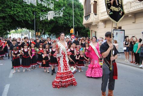 Desfile De Abanderadas Y Ofrenda Floral Del Bando Cristiano En Las