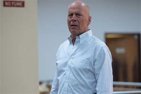 Bruce Willis Se Retira De La Interpretaci N Decine