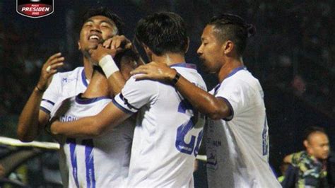 Hasil Arema FC Vs Persikabo 1973 Gol Gian Zola Bawa Singo Edan Unggul