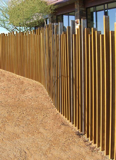 10 Creative Fence Designs