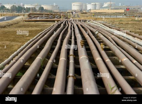 Oil Pipeline In Hi Res Stock Photography And Images Alamy