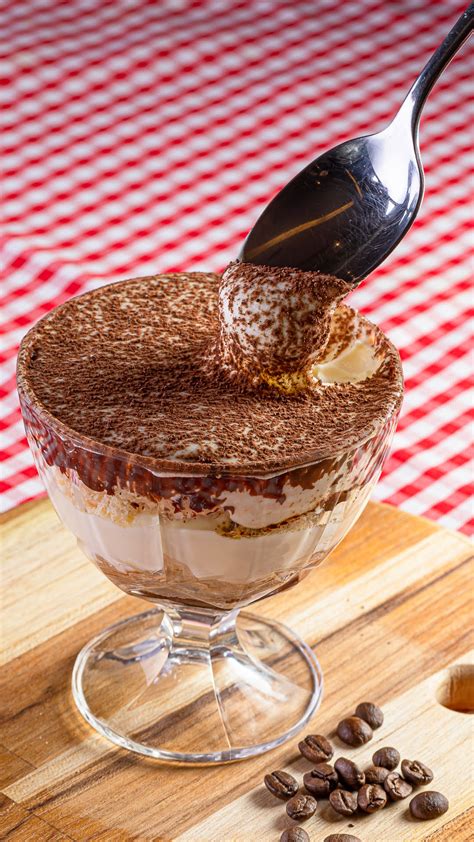 Tiramisù sobremesa típica italiana La Mamma Cucina