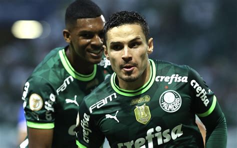 Atua Es Raphael Veiga O Grande Her I Do Palmeiras Na Vit Ria Sobre