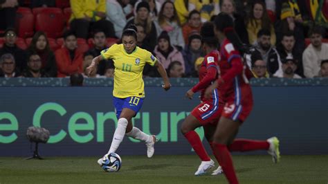 Marta Exalta Atua O De Ary Borges Ap S Goleada Do Brasil Feliz