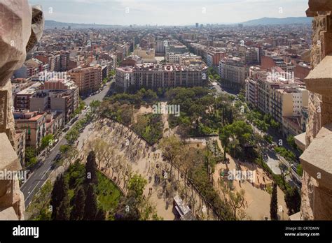 Vista Aérea Vistas De Barcelona Desde Las Torres De La Iglesia De La