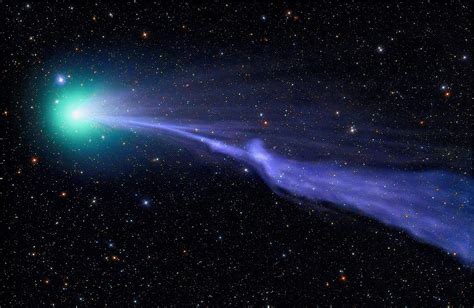 Astronomy Photo Of The Day 7 30 15 — Comet Lovejoy Shines Futurism