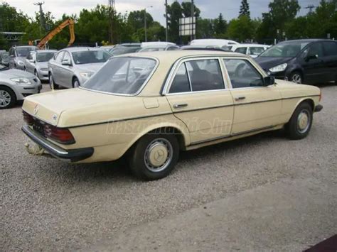 Mercedes Benz W123 200d For Sale