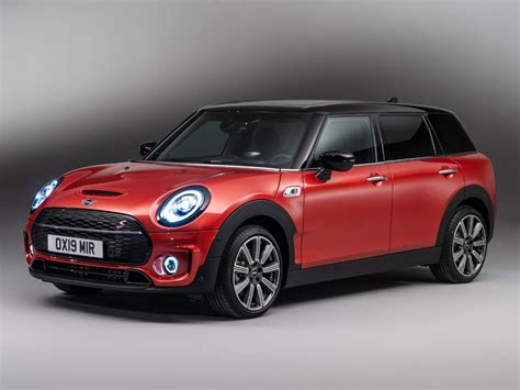 Changes to 2021 Mini Cooper Models Include Return of Manual Transmissions