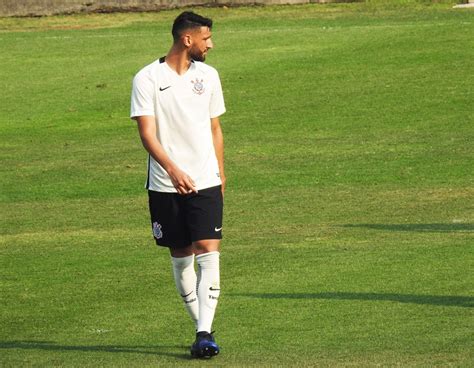 Thiagão zagueiro do Sub 20 do Corinthians