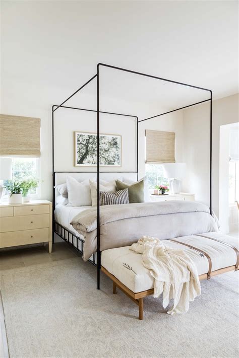 12 Modern and Affordable Canopy Beds for Trendy Homeowners