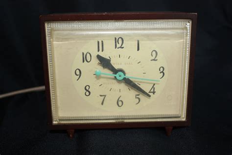 Vintage General Electric Alarm Clock Model 7271k Etsy