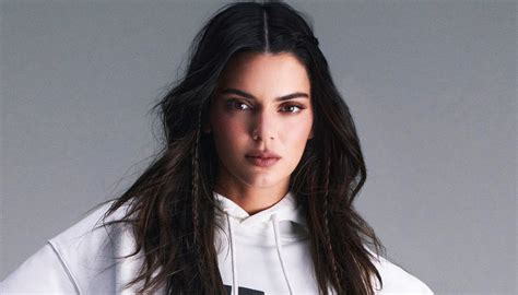 Kendall Jenner La Nuova Ambasciatrice Di Bellezza Io Valgo