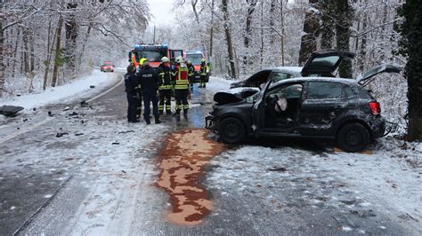 Autos Sto En In Leipzig Frontal Zusammen Antenne Sachsen