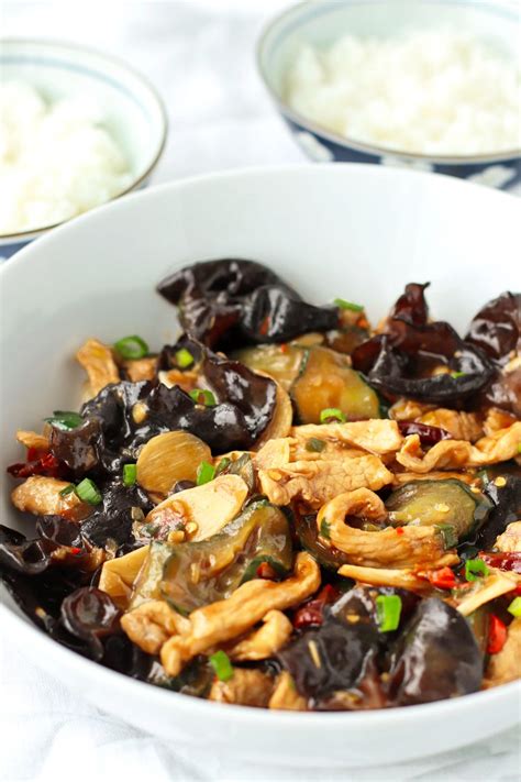 Pork and Wood Ear Mushroom Stir-fry - That Spicy Chick