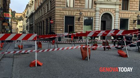 Cede L Asfalto In Via Xxv Aprile Le Foto