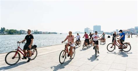 8 Best Bike Tours In Amsterdam