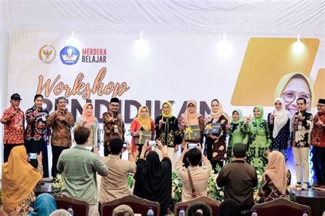 Workshop Pendidikan Di Balikpapan Hetifah Tekankan Penguatan Kemampuan