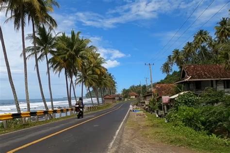 Melihat Keindahan Jalur Lintas Barat Sumatera Yang Terkenal Eksotis