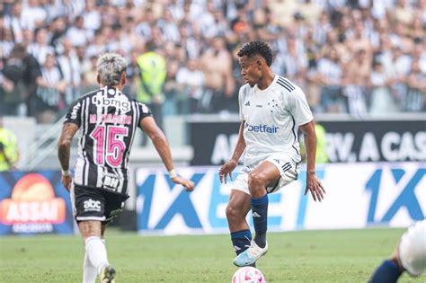 O que mudou no Cruzeiro desde o 1º jogo contra o Atlético MG na Arena MRV