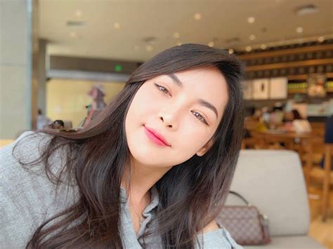 Hot girl thẩm mỹ Vũ Thanh Quỳnh sau năm thay diện mạo đổi cuộc đời Đã giàu có hơn vẫn lẻ