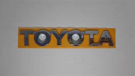 Emblema Letra Toyota Para Hilux Original Mercadolibre