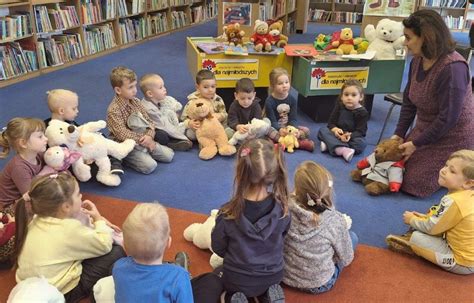 Plastuś wita misie Wojewódzka i Miejska Biblioteka Publiczna w Gorzowie