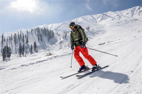 SKIING KASHMIR | THE ADVENTURE BLOG