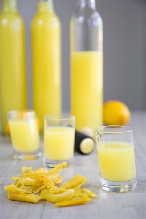 Limoncello The Italian Lemon Liqueur The Gentlemanual