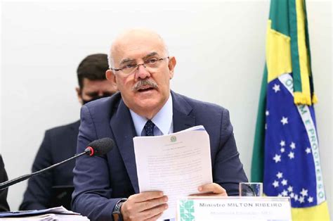 Pf Prende Pastor E Ex Ministro Da Educa O Milton Ribeiro