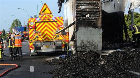 Un Poids Lourd Prend Feu Sur Le Périphérique Toulousain Ladepechefr