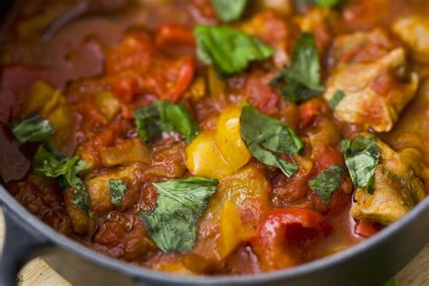 Domesticated House Husband Slow Cooker Chicken And Pepper Stew