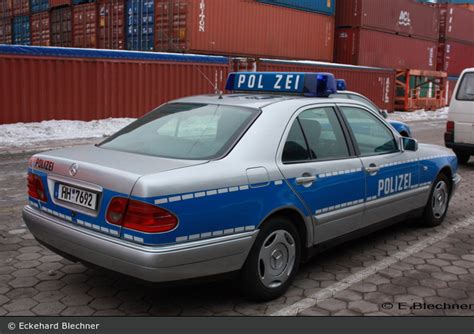 Einsatzfahrzeug Polizei Mercedes Benz E Klasse FuStW A D BOS