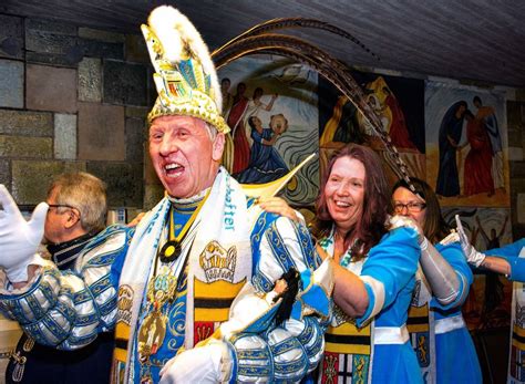 Karneval Duisburg So War Der Kappenball In Rheinhausen