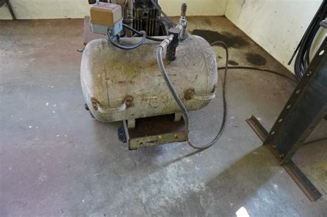 Binks 3 115 Air Compressor Bigiron Auctions