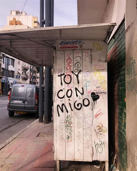 más q suficiente Grafitis frases Frases pintadas Frases de