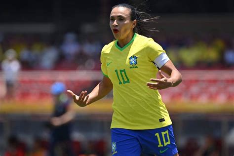 Arthur Elias Convoca Marta Mas Deixa Cristiane Fora Dos Jogos