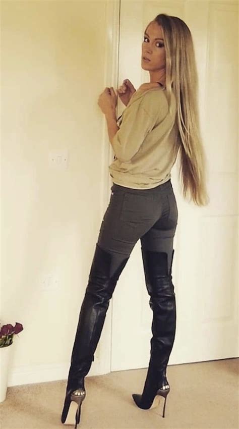 Pin By Gip Joseph On Womans In Thigh High Boots Celebrity Boots