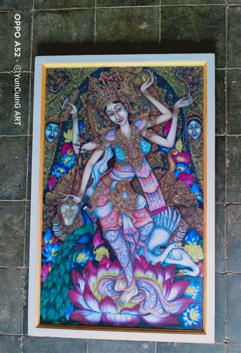 Hiasan Dinding Lukisan Cetak Dewi Saraswati Plus Figura Ukuran