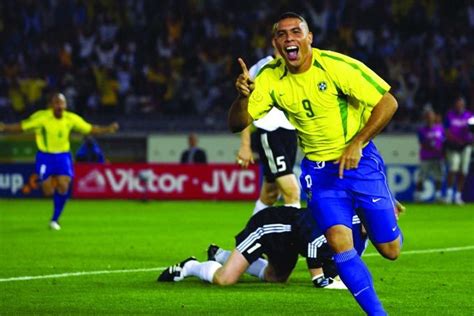 Ronaldo Luis Nazario De Lima : Brazil Legend - Soccer Series Wallpapers