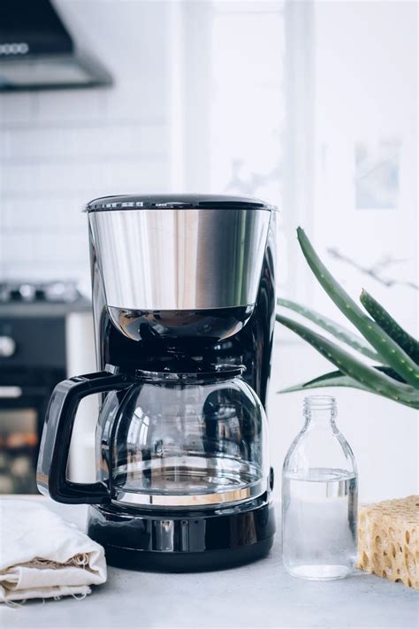 How To Clean A Coffee Maker For A Better Tasting Brew