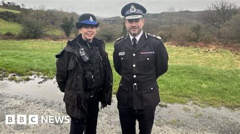 Top Devon And Cornwall Police Officer Part Of Abseil Challenge