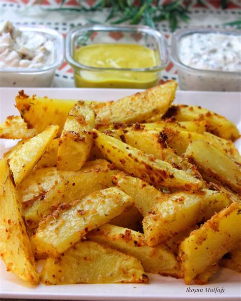 Fırında Muhteşem Aromalı Çıtır Patates Nefis Kokulu Yemek Tarifleri