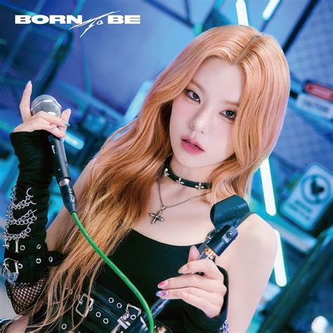 240513 Itzy The 2nd World Tour Born To Be In Japan Yeji Image Teaser D 4 R Yeji