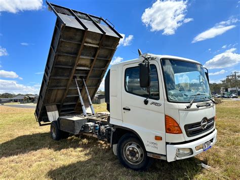 Lot Hino Fd J Single Axle Tipper Auctionsplus