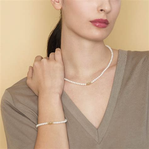 Bracciale Con Perle Coltivate D Acqua Dolce Con Sfere E Chiusura In Oro