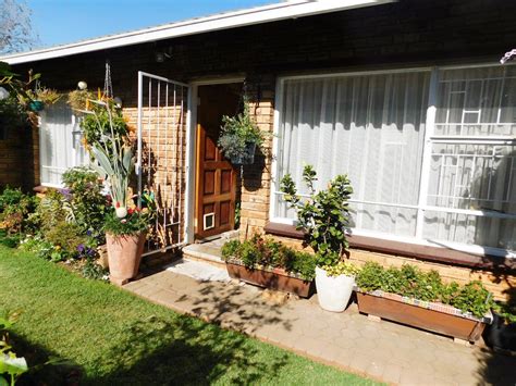 Bedroom Townhouse For Sale In Krugersdorp North P