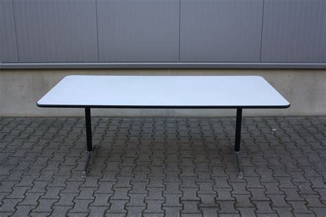 Herman Miller Eettafel Niet Nieuw Design