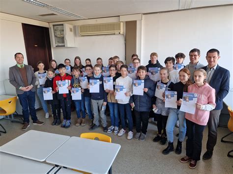 Hartmanni Gymnasium Schülerinnen und Schüler sehr erfolgreich beim