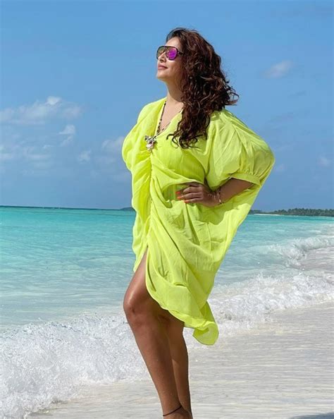 Bipasha Basu Flaunts Her Sexy Beach Bod In Hot Bikini Looks As She Vacays In Maldives With Karan